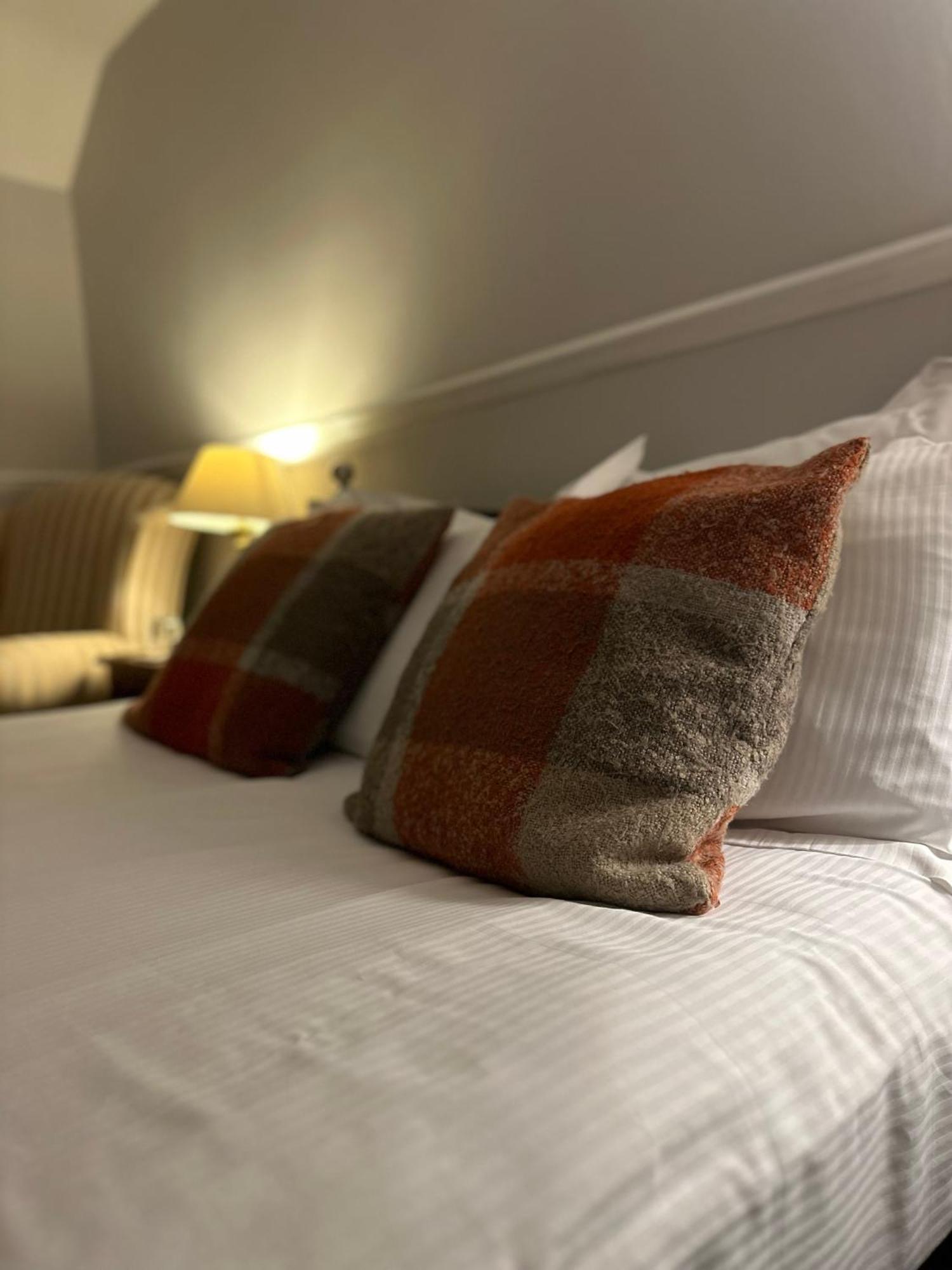 The Kings Arms Inn Montacute Room photo